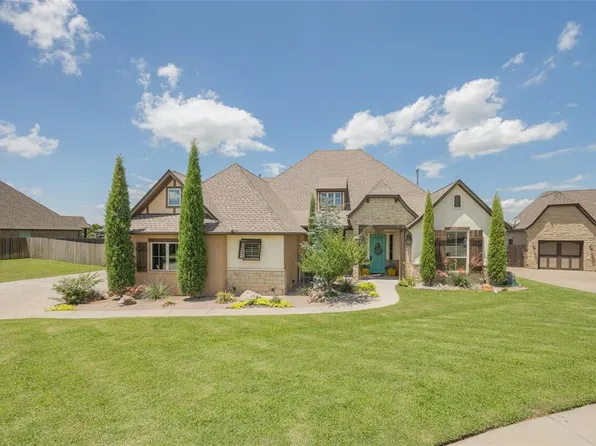701 Tacoma Bridge Ct, Edmond, OK 73034