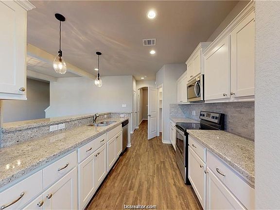 2nd image of 408 Kate Ln