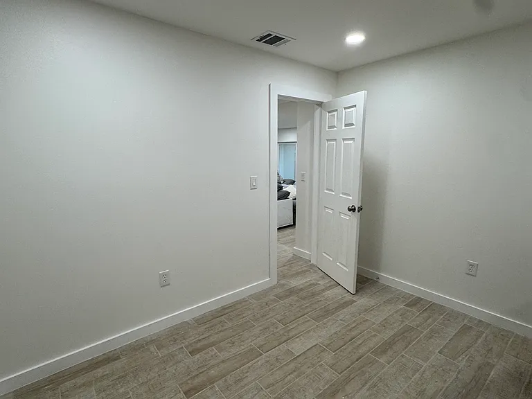 2927 Ellon Rd — Photo 11