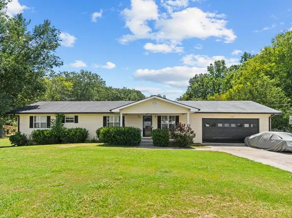 2105 Antioch Rd, Dalton, GA 30721