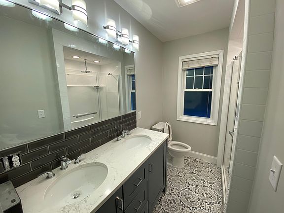 5th image of 132 Lakeview Ave #132