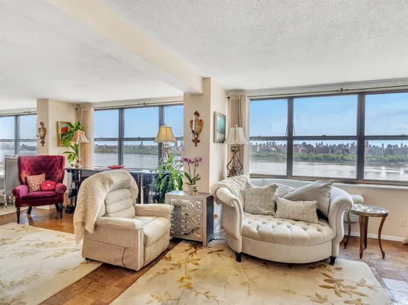 7004 Boulevard East APT 21D, West New York, NJ 07093