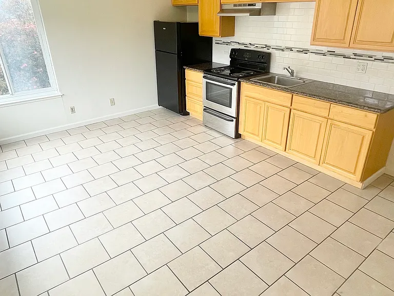 248 Anza St #101 — Photo 5
