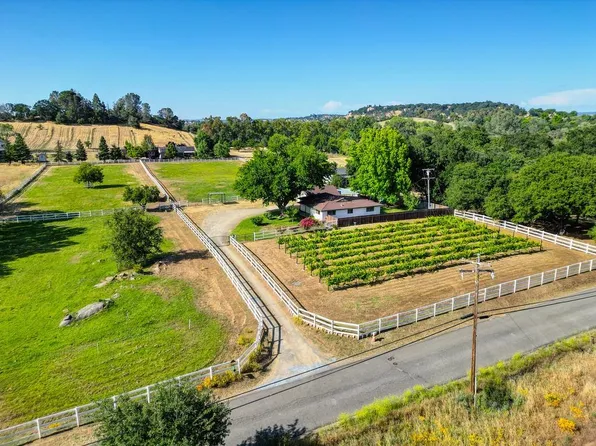 7643 Dick Cook Rd, Loomis, CA 95650