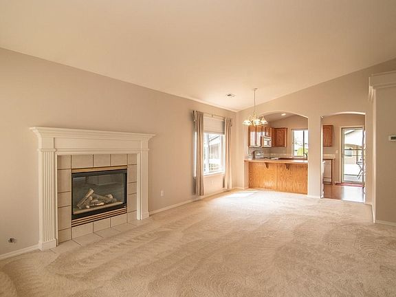3rd image of 22919 Sawgrass Ln