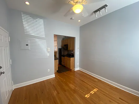 Rented by Compass | media 35