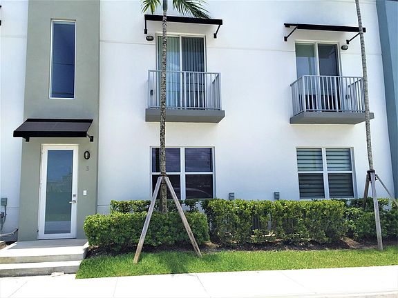 2nd image of 400 NE 35th Ct #3