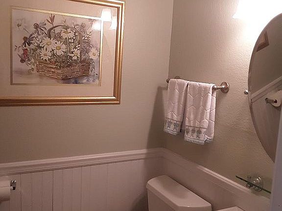 Level 1 half bath
