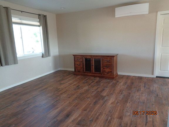 4th image of 2741 1/2 W Avenue O #8
