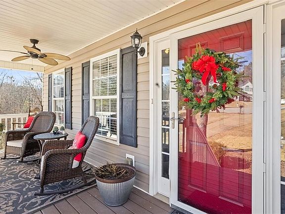 2nd image of 608 Greenleaf Way