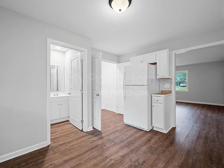 1317 Mayfield Ln #A — Photo 2