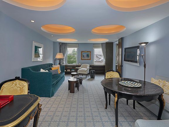 2nd image of 35 E 76th St #3034