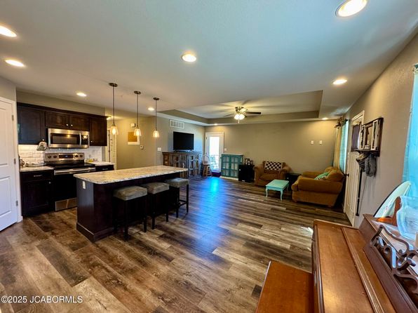 211 E Walker St, Freeburg, MO 65035