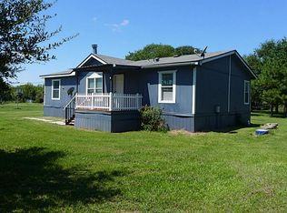 2267 Blakely Rd, Wallis, TX 77485