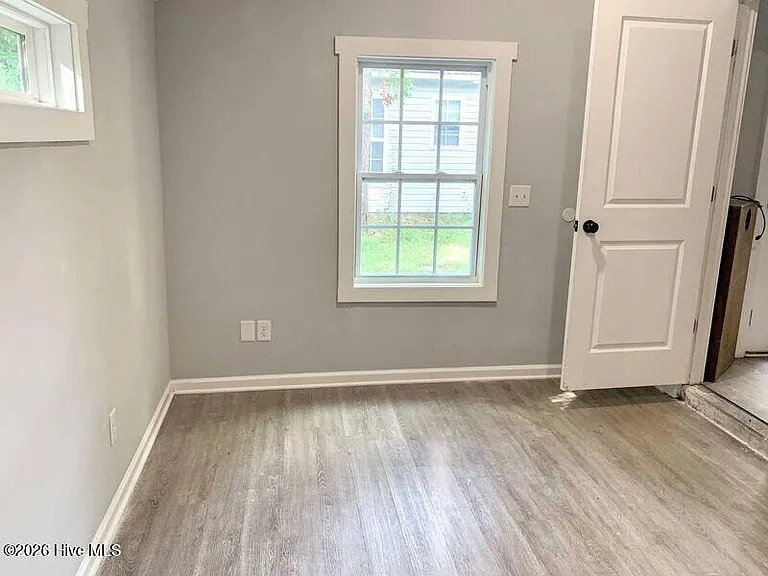 219 Charter Dr — Photo 11