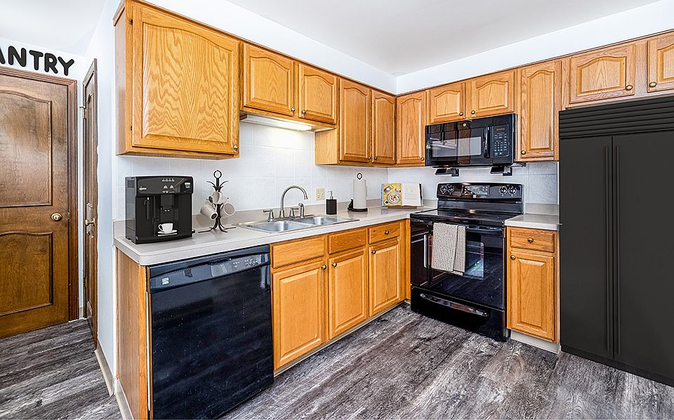 Green Lake Apartments and Townhomes 80 N Lake Dr Orchard Park NY Zillow