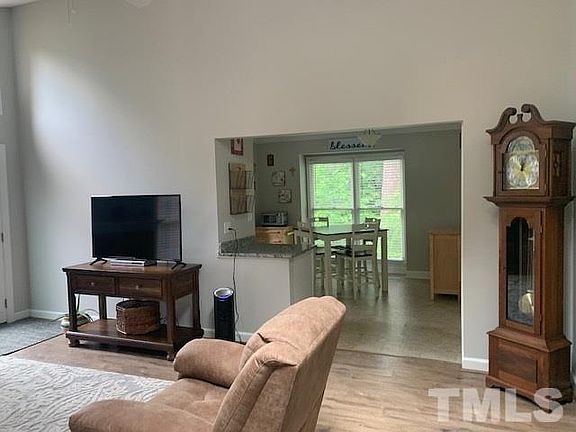 3rd image of 200 W Woodcroft Pkwy APT 47B