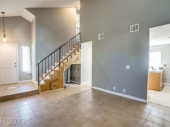 3rd image of 3756 Calumet Farm Cir