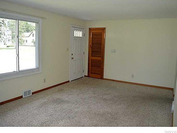 2nd image of 14 Bink St