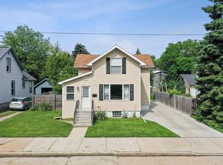 533 Bowen St, Oshkosh, WI 54901