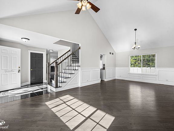 2nd image of 2555 Cobblestone Ct