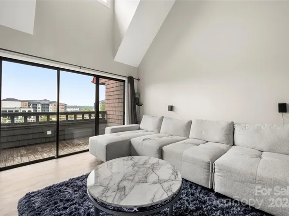 9039 J M Keynes Dr Unit 19, Charlotte, NC 28262