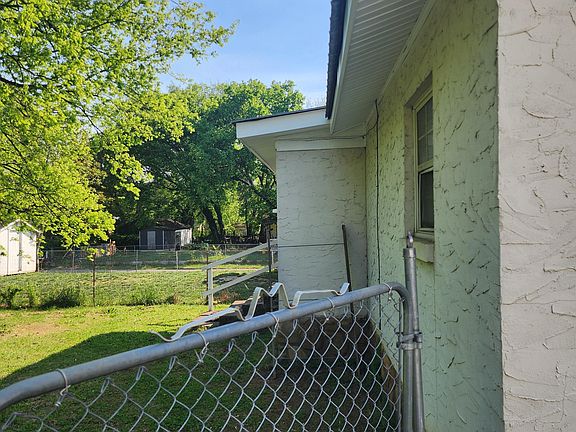 4th image of 3314 Tarlton Ave
