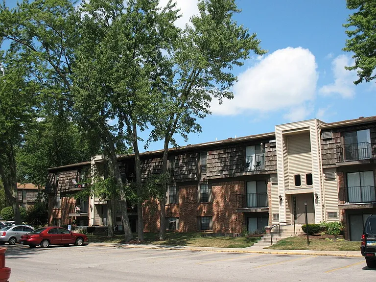 Carriage Hill — Photo 1