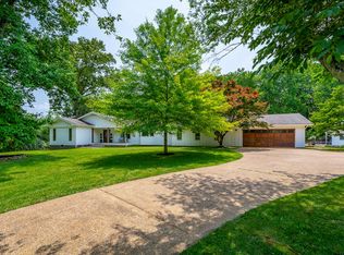 1727 Bayfront Dr, Soddy Daisy, TN 37379