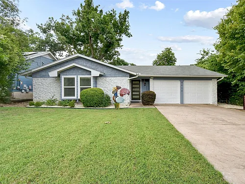 3013 Rogge Ln Photo 1