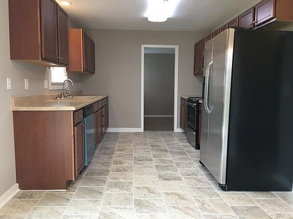 5th image of 1609 Allegretti Ave