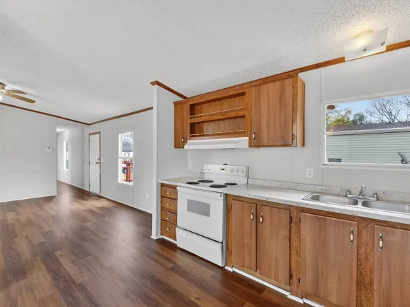 491 Chapman Rd #9, Fountain Inn, SC 29644