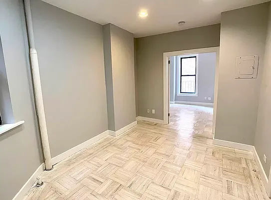 Rented by Tourma Realty LLC | media 14