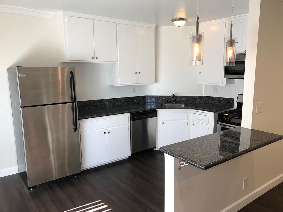 1st image of 2633 Centinela Ave APT 9