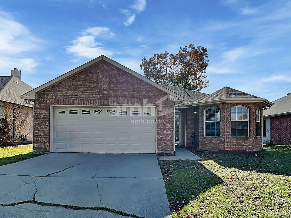 1st image of 1144 Breezewood Dr