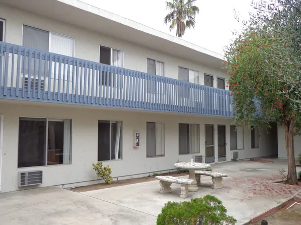 Menlo / Talmadge Villas