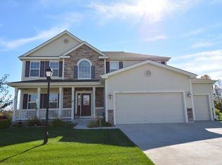 2221 Willow Pond Way, Grafton, WI 53024
