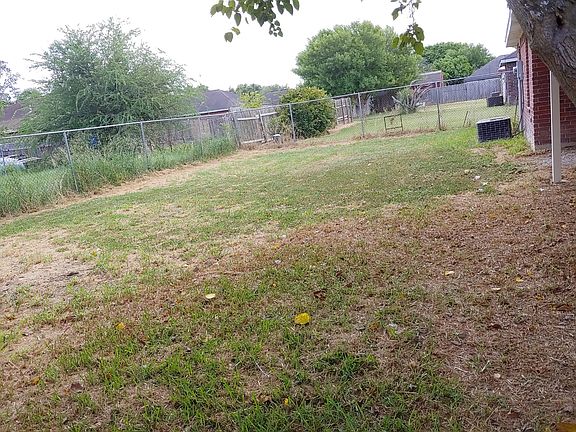 4th image of 3908 Gabriella Dr
