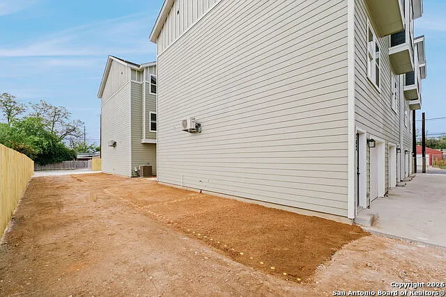 1303 Essex St #102 — Photo 29