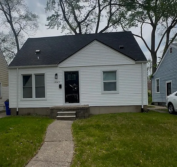 19345 Archdale St — Photo 1