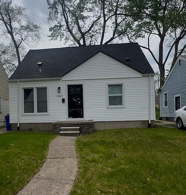 1st image of 19345 Archdale St
