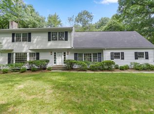 179 Fox Ridge Rd, Stamford, CT 06903