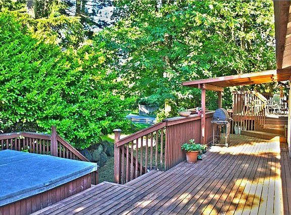 Deck With Hot Tub