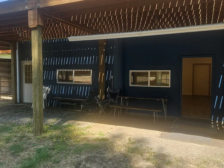 715 Bakken Rd #B — Photo 4