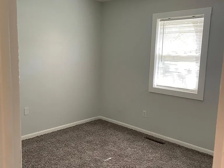 1012 Van Kirk Dr — Photo 7