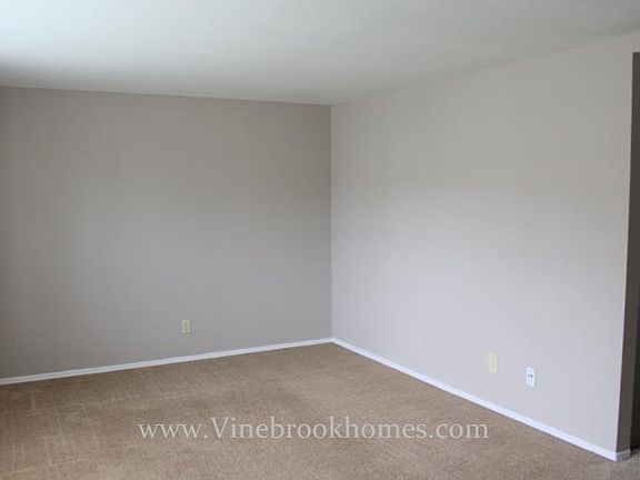 3rd image of 7592 Mount Hood St