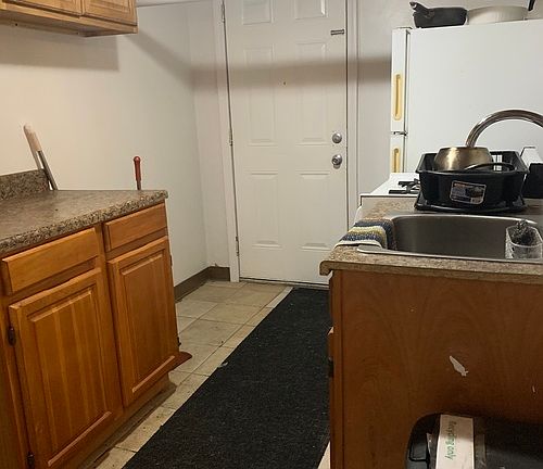 5th image of 639 Manida St #1B