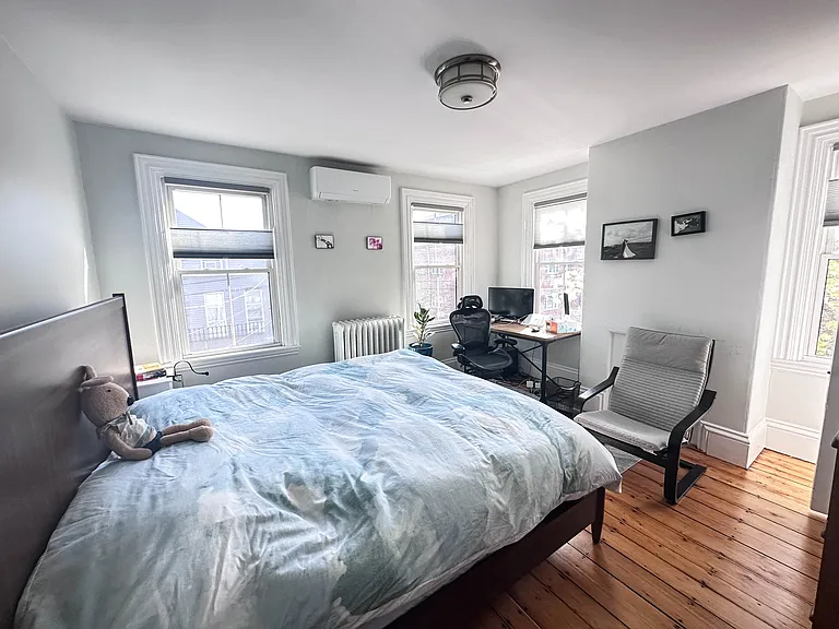 83 Thorndike St — Photo 8