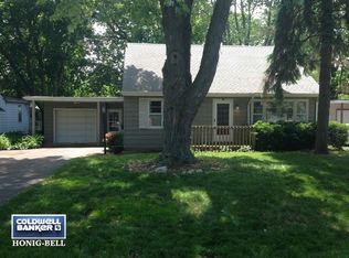 226 Helena Ave, Wauconda, IL