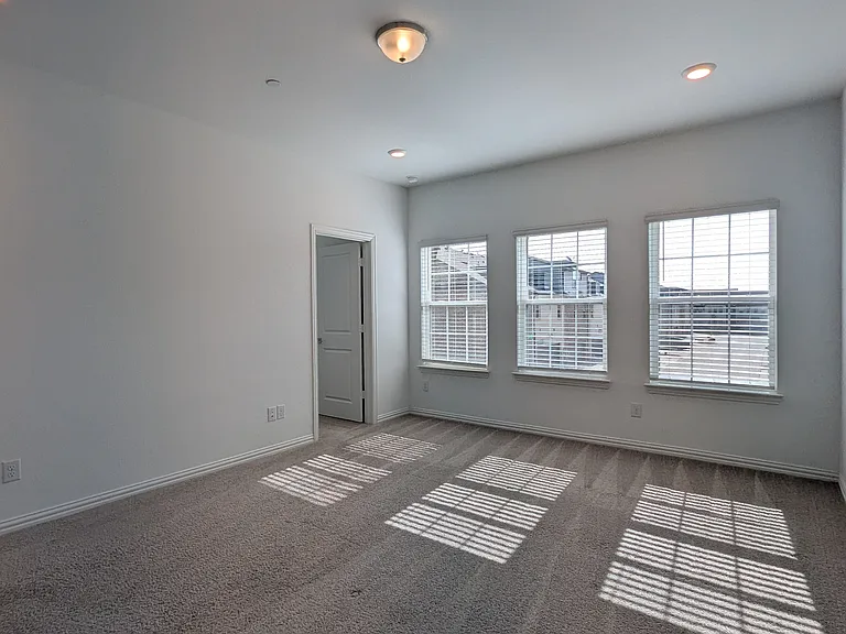 2257 Adena Springs Dr — Photo 11
